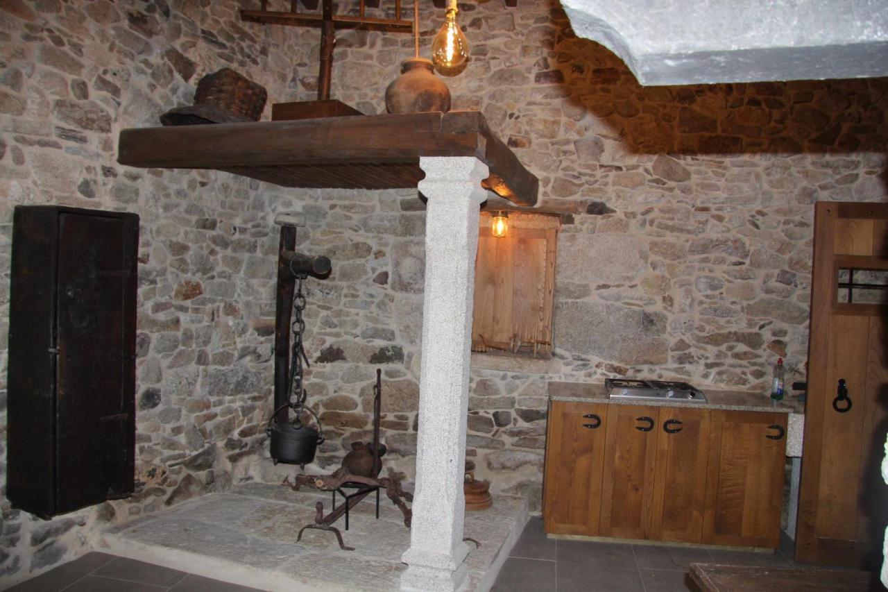 O Muino Casa Ferrador Ribeira Sacra Lägenhet Barantes Exteriör bild
